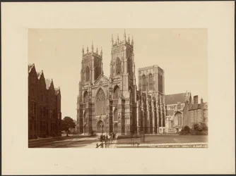 York Minster, westelijke voorkant