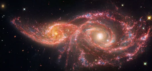Hubble onderzoekt sterrenstelselpaar