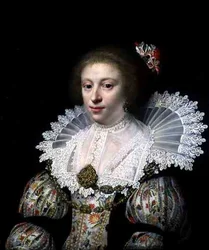 Portret van een Elegante Dame met een Geborduurde Jurk