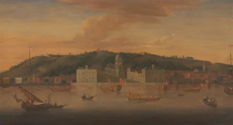 Uitzicht op Greenwich vanaf de rivier met veel boten