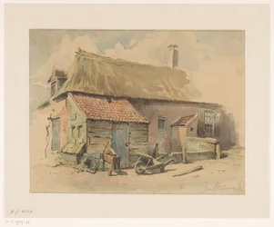 Boerenhuis met houten aanbouw, ervoor een kruiwagen en een slijpsteen