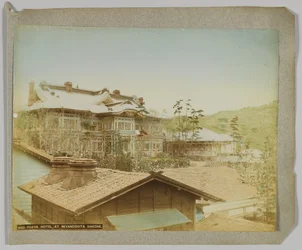 Fujiya Hotel, Miyanoshita, Hakone, Kanagawa Prefectuur, Japan (handgekleurde zwart-wit foto)