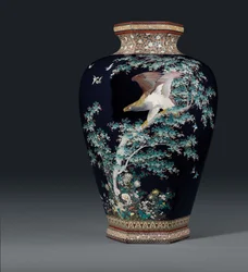 Cloisonne vaas, merk van de Hayashi Chuzo werkplaats, Meiji periode, late 19e eeuw