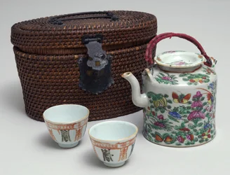 Japans theeservies met rieten draagtas, ca. 1850