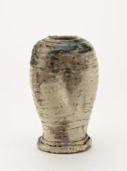 Vaas in Oribe stijl, waarschijnlijk Seto aardewerk 1800-80