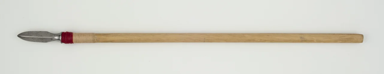 Yanone (pijlpunt), met togari-ya (puntige kop) van yanagi-ha (