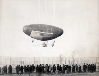 Francois luchtschip in vlucht van het Departement van Transport op de Wereldtentoonstelling 1904