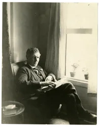 Llewelyn Powys, ca. 1905-40