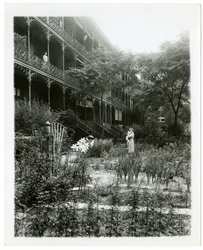 Rhinelander House tuinen, W 11th St, Greenwich Village, New York, USA, c.1905-38