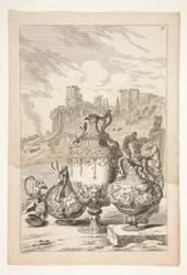Vier vazen, een gebroken vaas, een gebroken kandelaar en een herm in een landschap met klassieke ruïnes