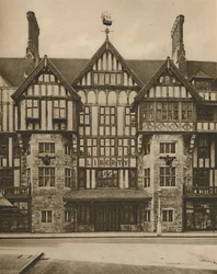 Deel van Libertys Tudor-gebouw in Great Marlborough Street, c1935