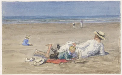 Rustend kindermeisje met twee kinderen op het strand