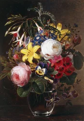 Rozen, lelies, viooltjes en andere bloemen in een vaas