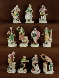 Elf figuren van ambachtslieden