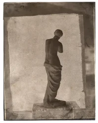 Zonder titel [Stilleven met een beeldje van de Venus van Milo], 1852-53