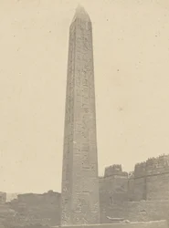 Louqsor, Obelisk, Oost- en Zuidzijde