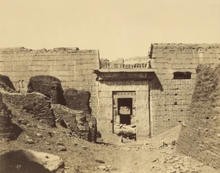 Médinet-Habou, Paleis van Ramsès Méïamoun, Ingang van de Tweede Hof