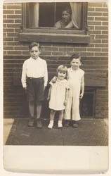 [Portret van drie kinderen].