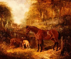 Een gezadeld bay pony en windhonden in een bosrijk rivierlandschap