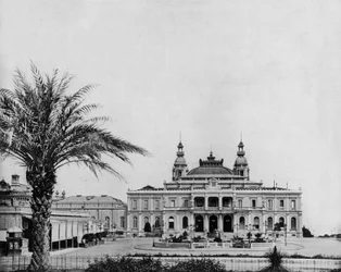 Monte Carlo casino gebouwd in 1863 door Charles Garnier (zw/w foto)