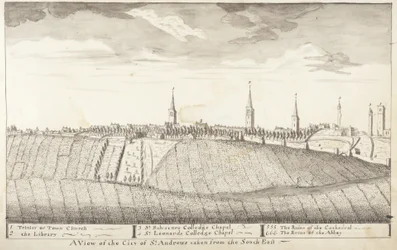 St Andrews Delineated - Een uitzicht op de stad St Andrews vanuit het zuidoosten