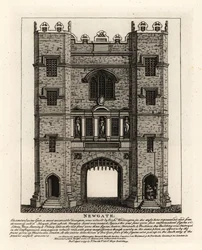 Newgate, herbouwd in 1672 na de Brand van Londen, met drie figuren Gerechtigheid, Moed en Voorzichtigheid van de voormalige poort gebouwd door burgemeester van Londen Richard Wittington