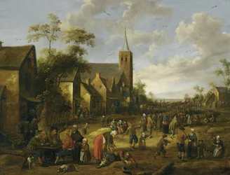 Een druk dorp met talrijke figuren, boeren die eten en drinken aan een tafel op de voorgrond, een kerktoren daarachter