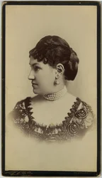 Mevrouw William Astor (sepia print)