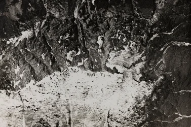 luchtfoto van het oorlogsgebied