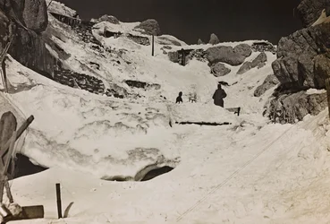 Album "Meine weltkriegs - Erinnerungen South-West Front (Karinthië, Italië, Zuid-Tirol) 31/03/1915-12/11/1918 - Josef Zohles Wien": soldaten in de sneeuw