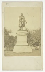 Standbeeld van commodore Matthew Perry