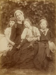 Mevrouw Herbert Duckworth met Florence Fisher, George Duckworth en Herbert Fisher