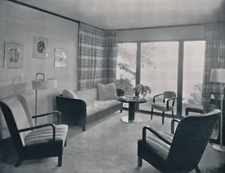De woonkamer van een huis ontworpen door Howard T. Fisher voor Miss Ruth Page, 1935