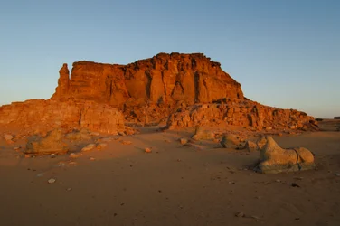 Maanondergang en zonsopgang, Tempel van Taharka, Ram Poort, Gebel Barkal, Tempelcomplex, Farao Taharka, 2007 (foto)