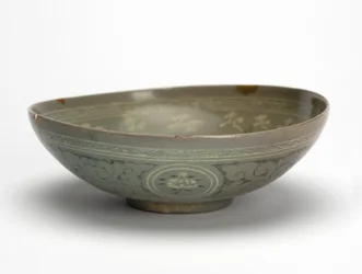 Kom met kraanvogels en wolken, ca.1150-1200
