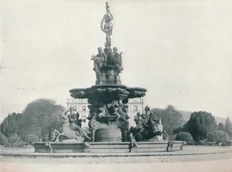 Fontein bij Curraghmore, Het Huis van de Zeer Eerwaarde Markies van Waterford, c1915