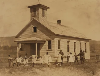Pleasant Green School--een-kamer gekleurde school bij Marlinton, W. Va. 1921 (foto)
