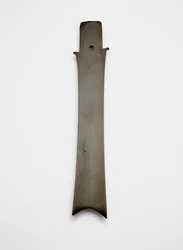 Gevorkt blad (zhang), c.2000-1700 v.Chr. (jade, nefriet)
