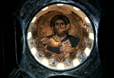Christus Pantocrator, interieurkoepel van de kerk van Panagia Parigoritissa, Arta, Epirus, Griekenland