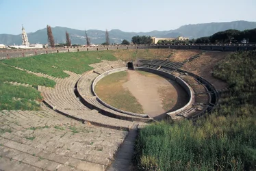 Italië, Campania Regio, Pompeii, amfitheater (foto)