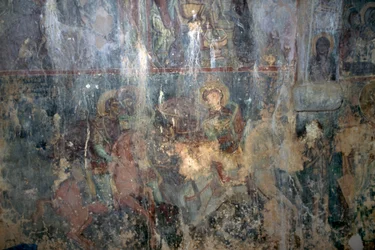 Heiligen te paard, fresco in Byzantijnse kerk van Agios Athanasios, Kefali, Kreta, Griekenland (foto)