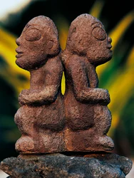 Tiki-goden, Marquesaseilanden, Frans-Polynesië (overzees gebied van de Franse Republiek)