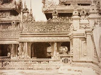 Nr. 92. Amerapoora. Een ander deel van het balkon van Kyoung Nr. 86 [Maha-too-lo-Bounghian Kyoung].