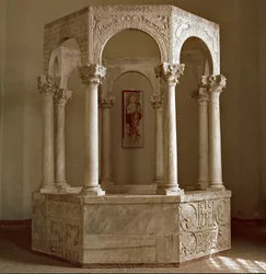 Archeologie van de Middeleeuwen: Barbaarse kunst van Lombardije: doopvont van Patriarch Callisto