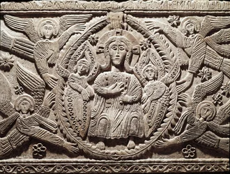 Lombardische kunst: Christus in glorie, laagreliëf van het altaar van hertog Ratchis (Ratchis of Ratgis) - Sculptuur, Lombardische kunst, 737-744 (Reliëf van het altaar van Ratchis met Christus in glorie), Cividale del Friuli, Christelijk Museum
