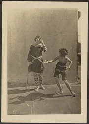[Dansers op het dak].