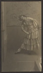 [Vrouwelijke danseres]