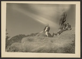 [Figuren op Stenen].