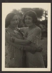 [Fleckenstein Sisters].