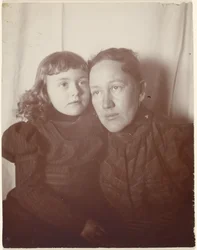 [Portret van een vrouw en een meisje]